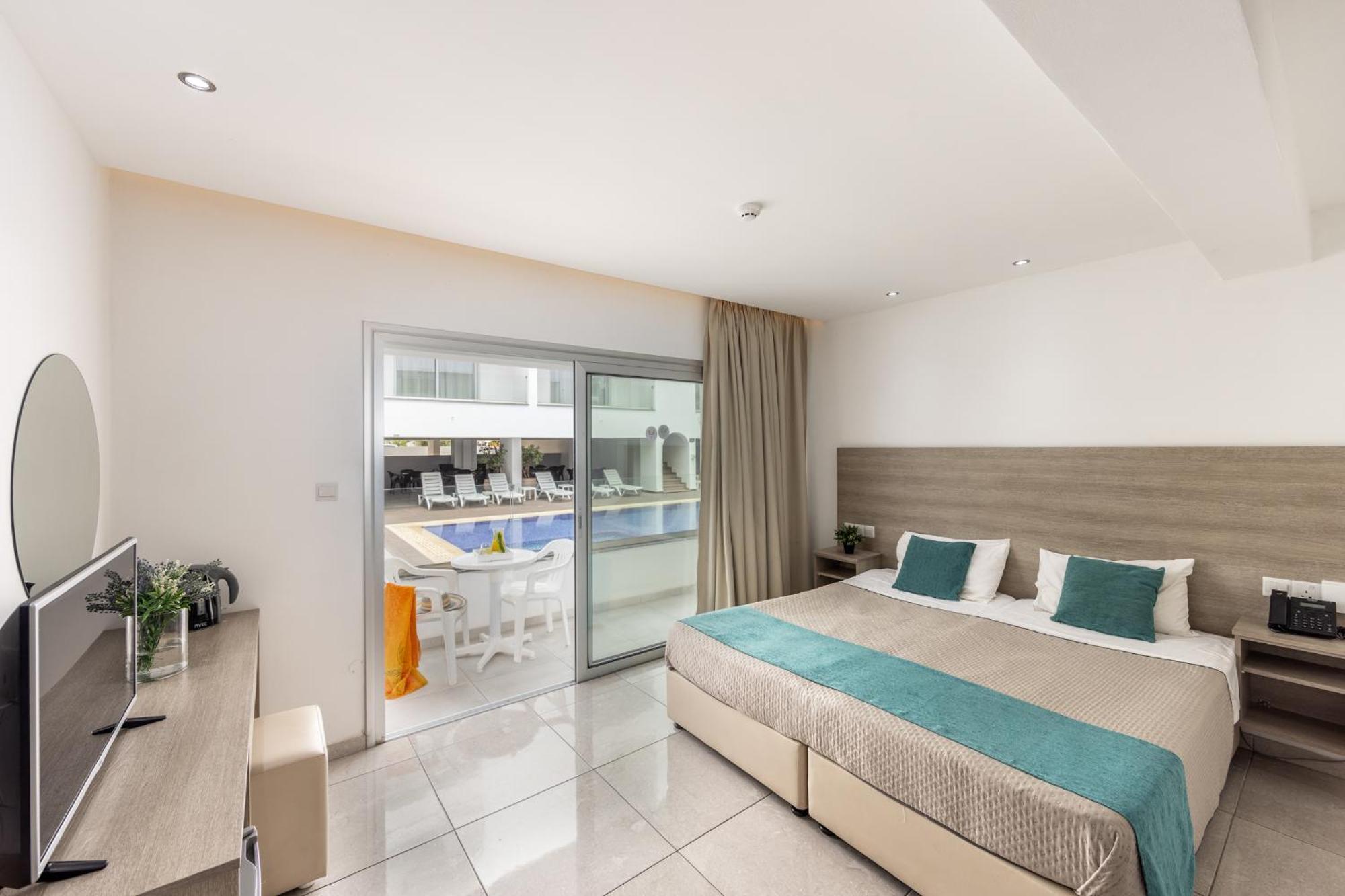 Milea Hotel Ayia Napa Exterior foto